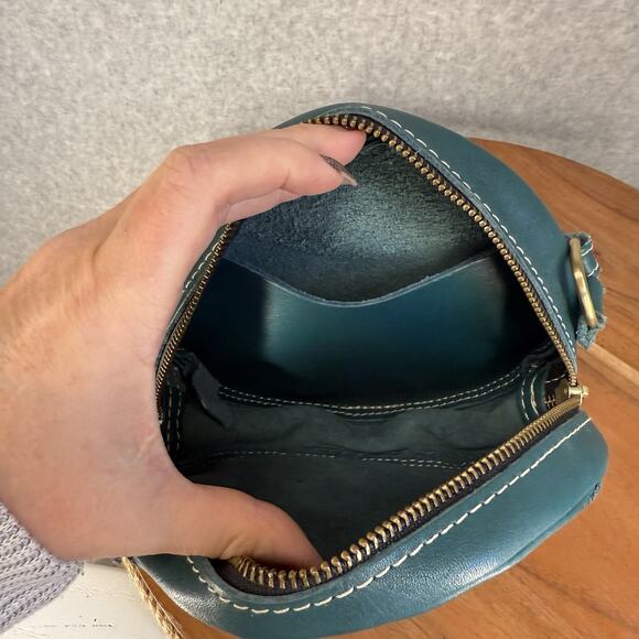 Portland Leather Small Green Circle Crossbody 💚 - Picture 7 of 9